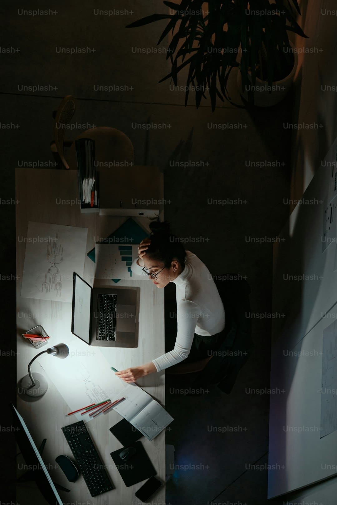 超龄用工受伤致残工伤待遇扣发违法 这些法令关键你有必要知道